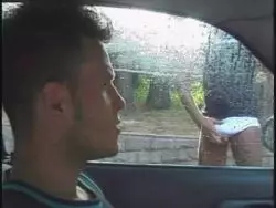 Schöner Gay lässt sich ordentlch in den Anus ficken